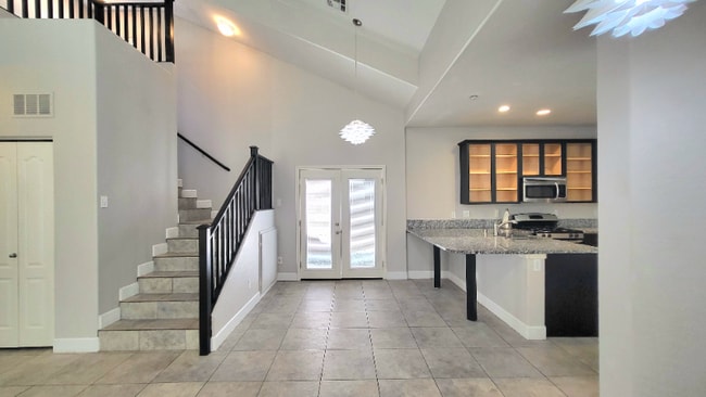 Building Photo - 9929 Fallowdeer Ct