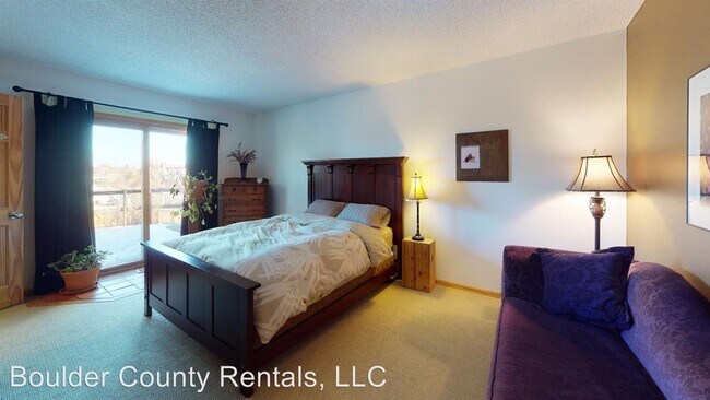 Building Photo - 3 br, 2 bath House - 979 West Willow St.