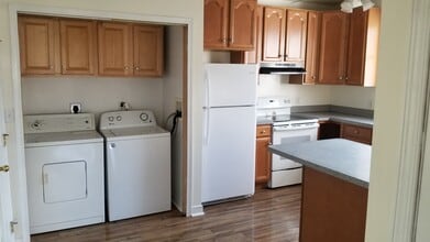 Building Photo - 11 Mill St