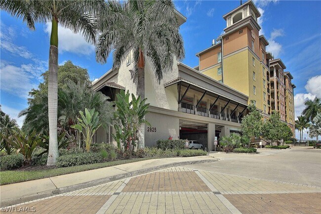 Foto del edificio - 2825 Palm Beach Blvd
