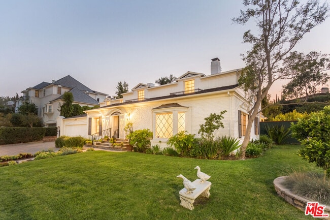 Building Photo - 501 S Beverly Glen Blvd