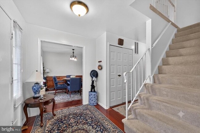 Building Photo - 8815 Newport Ct