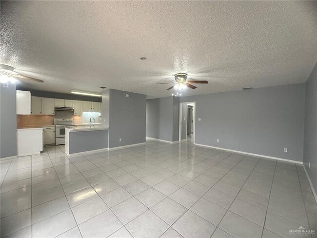 Building Photo - 601 Hibiscus Ave