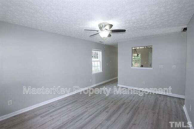 Foto del edificio - 2204 Springhill Ave