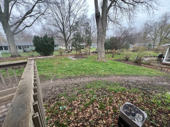 Photo - 3 bedroom 1.5 Bathroom with a Large Backya... House