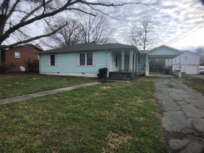 Primary Photo - 922 Grace Ave