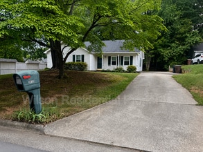 Building Photo - 3003 Amidon Dr