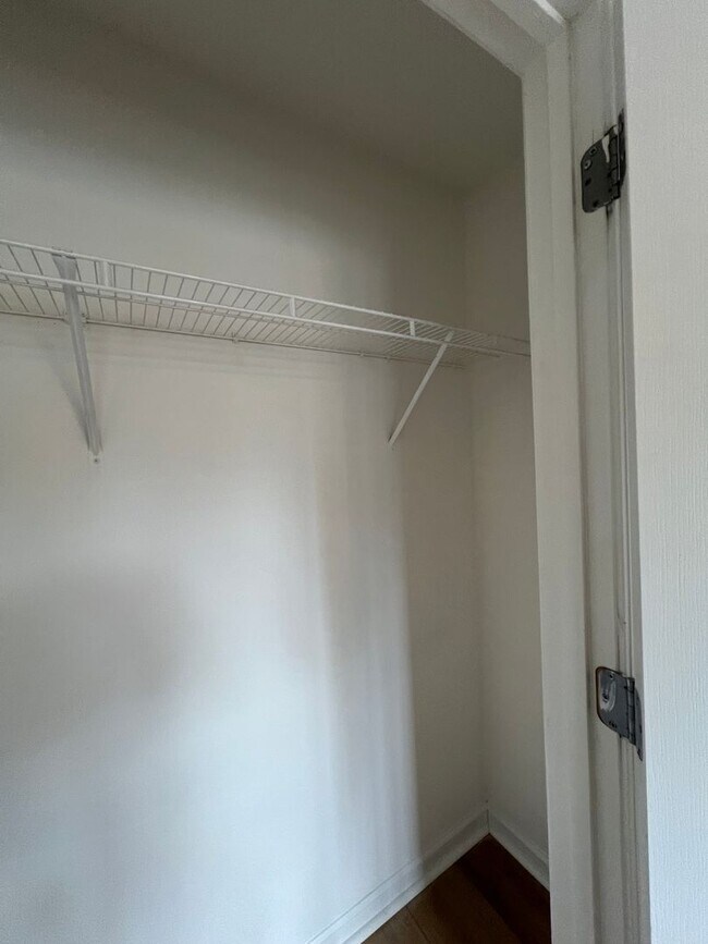 Photo - 16-1611 Summers Apartment