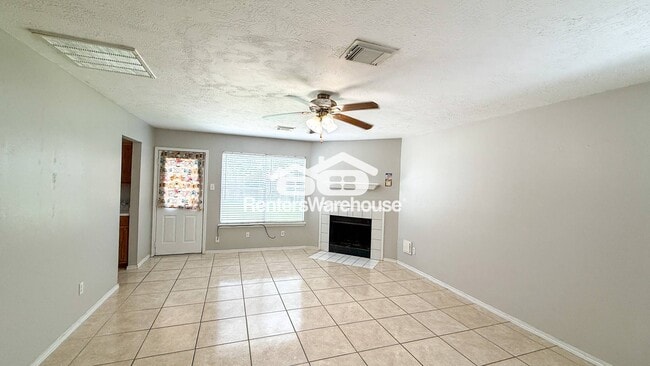Foto del edificio - 503 Willow W Dr
