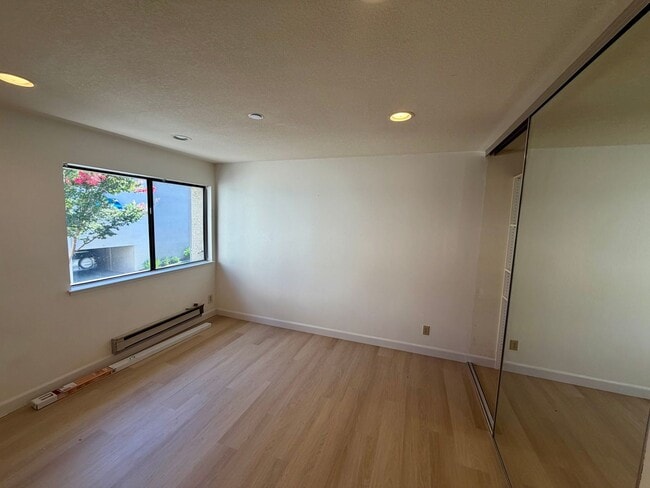 Foto del edificio - Prime Location! 2 Bedroom 2 Bath !