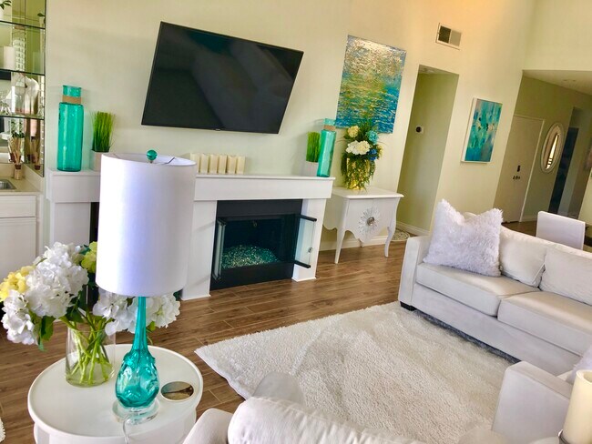 Foto del edificio - 54756 Shoal Creek