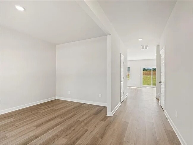 Building Photo - 511 Ward Wilson Trl