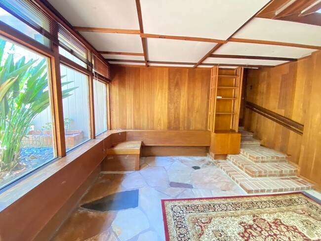 Building Photo - MOVE IN READY! Charming Studio in Mission ...