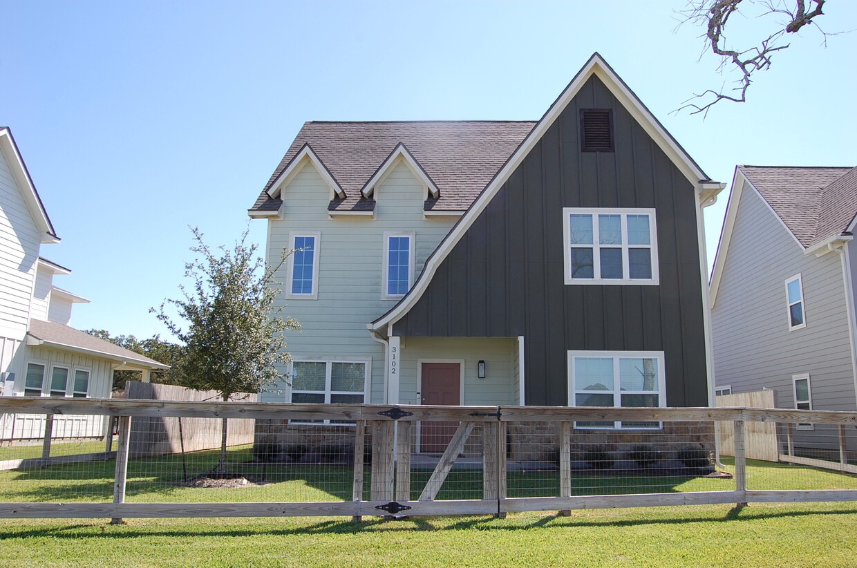 Photo - 3102 Green St (Bryan, TX)