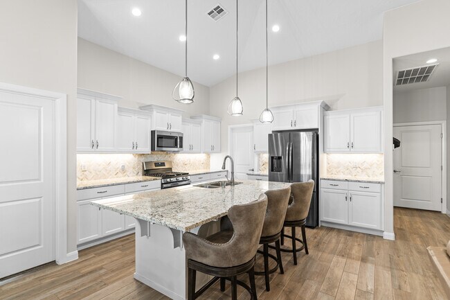 Building Photo - 559 S Ascend Dr