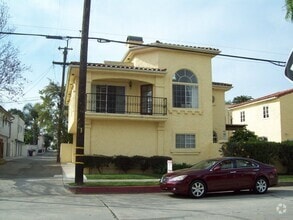 Building Photo - 4920 E 3rd St