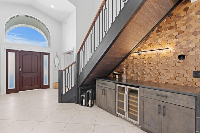 Foto del edificio - 1050 Brooks Ln