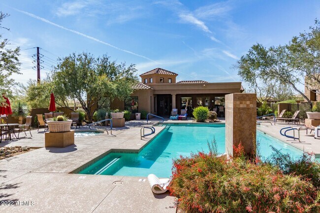 Foto del edificio - 16600 N Thompson Peak Pkwy