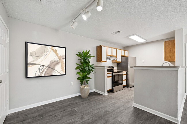 Open-concept dining & kitchen areas - Meadows of Lebanon Apartments