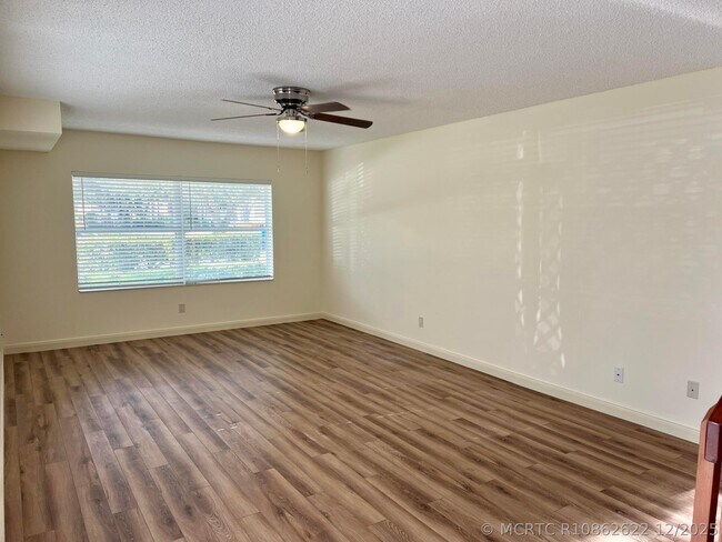 Building Photo - 3119 Kingston Ct