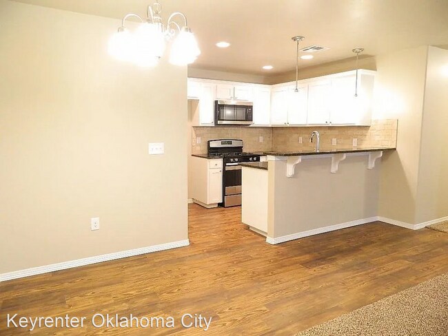 Building Photo - 4 br, 2 bath House - 208 Saint Charles Way