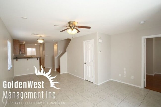 Building Photo - Gorgeous Corner Lot 3Bdm 2.5Ba Pluss Loft,...