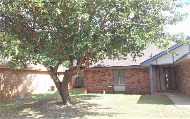 Building Photo - Lubbock Cooper ISD Gem: Ready-to-Rent July...