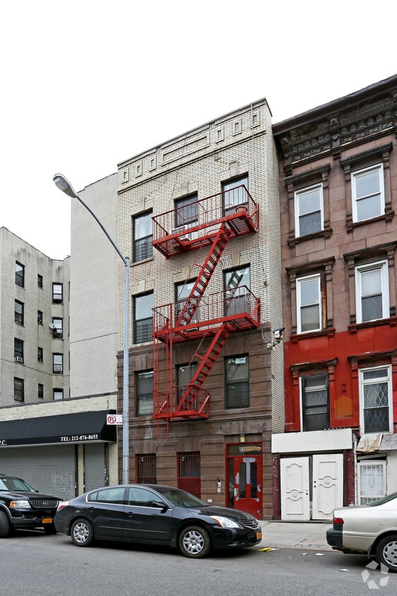 Building Photo - Rose Towers