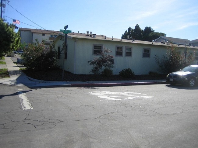 Foto del edificio - 548 W Imperial Ave