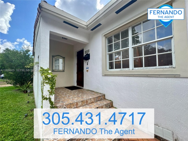 Foto del edificio - 5760 SW 10th St