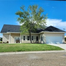 Building Photo - 2914 Chateau St