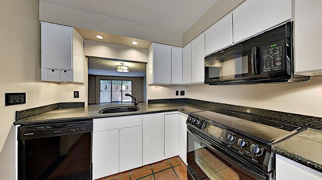 Foto del edificio - 2875 N Tucson Blvd