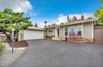 Building Photo - 9235 Camino Paz Ln