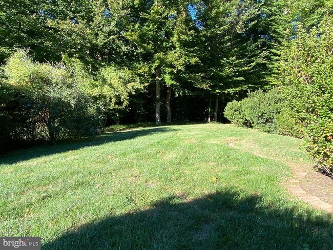 Building Photo - 6502 Sunny Hill Ct