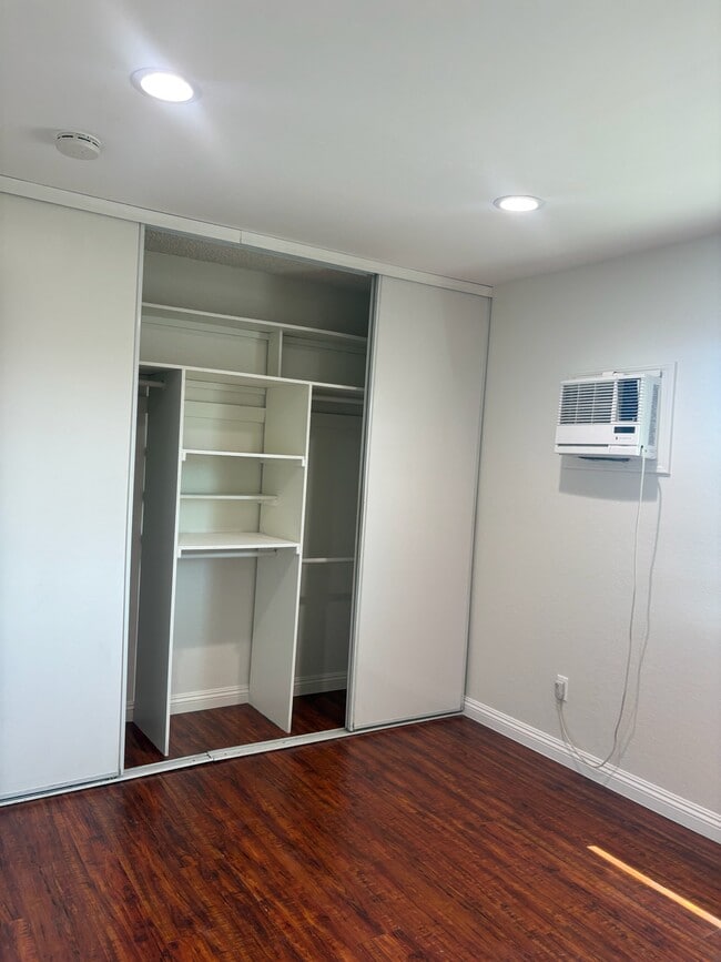 Building Photo - 8657 Cll Del Prado