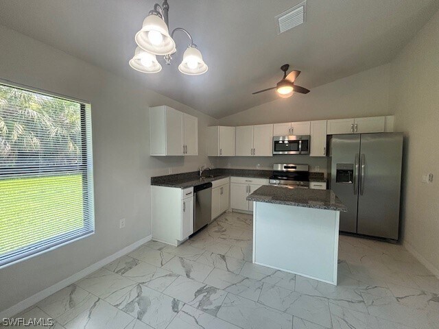 Building Photo - 2206 Bolado Pkwy