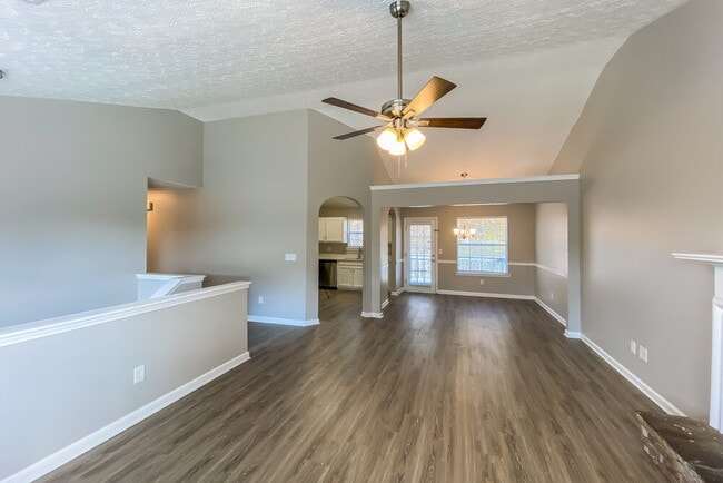 Building Photo - 378 Summer Hill Cir