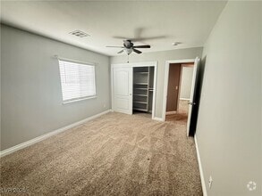 Building Photo - 6213 N Foxhunt Ave