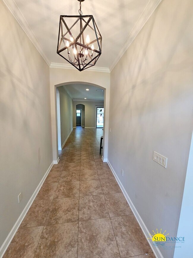 Foto del edificio - Breathtaking 4 Bedroom Home in Bayview