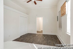Foto del edificio - 3430 S Flores St