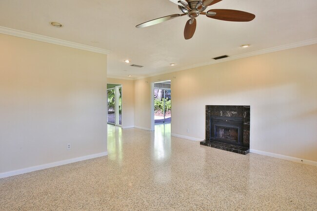 Foto del edificio - 930 S Conrad Ave