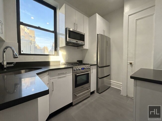 Foto del edificio - WEST 72 STREET