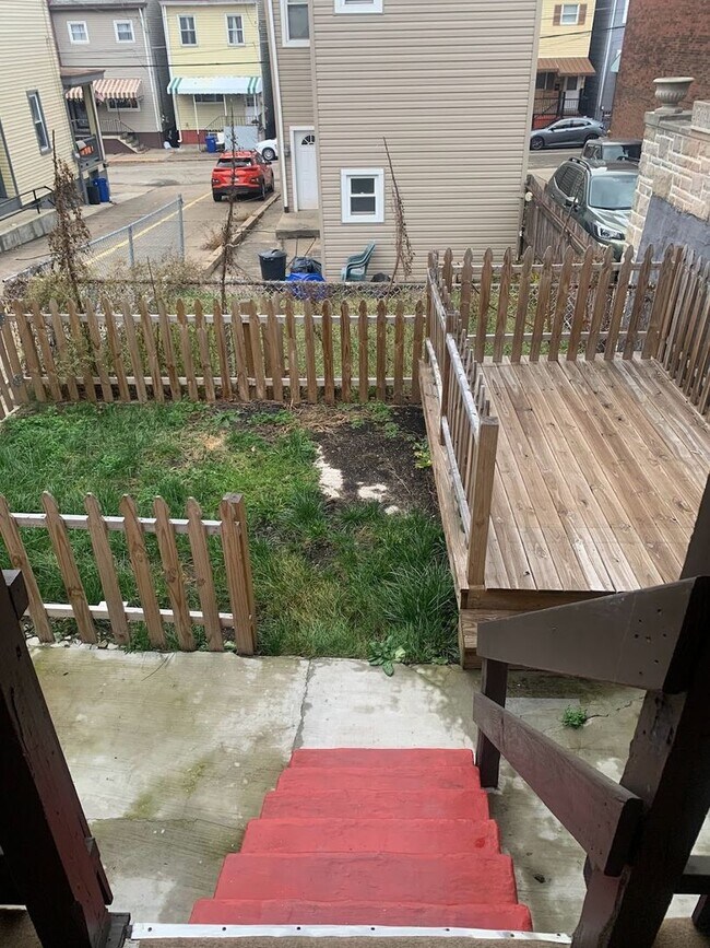 Foto del edificio - Beautiful renovated 2 bedroom 1 bathroom home in Bloomfield.