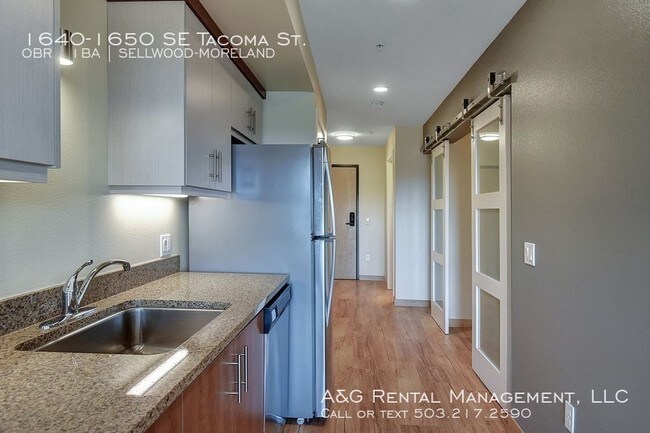 Foto del edificio - 1650-1650 SE Tacoma St