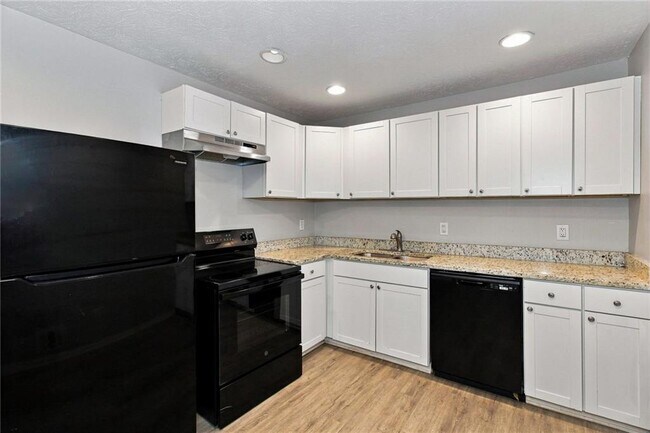 Building Photo - 10200 Top Tree Ct