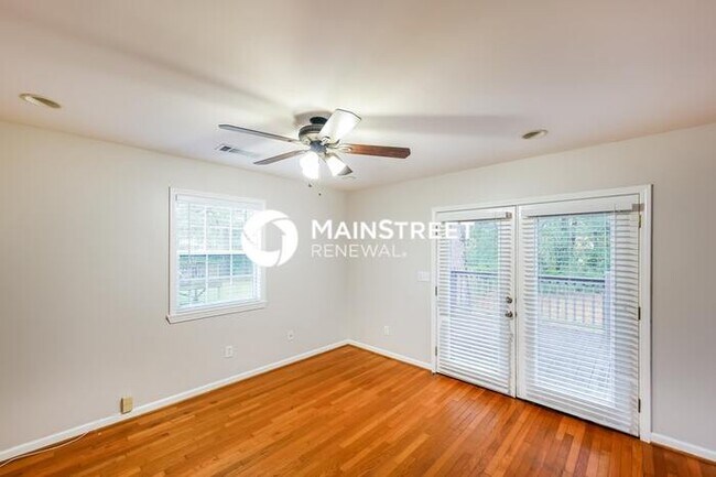 Building Photo - 3 Bedroom Pet-Friendly Home in Bessemer, A...