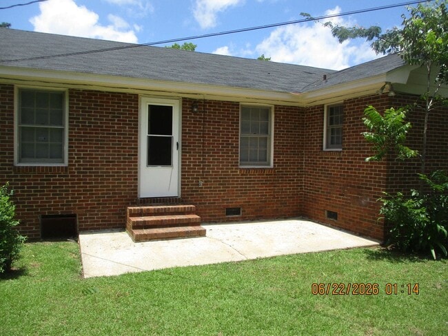 Building Photo - 1108 Duke Ln