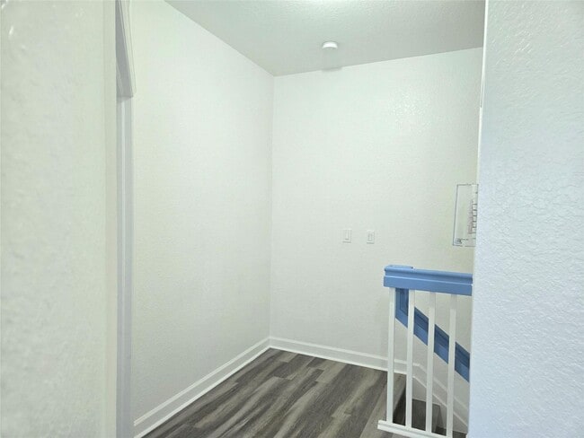 Building Photo - 3684 NW 29th Ct