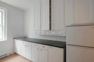Building Photo - 2100 Rue du Fort