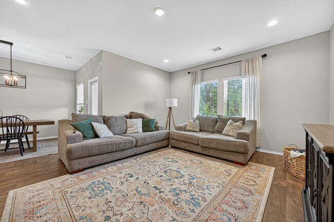 Building Photo - 14601 Blackbrush Mnr